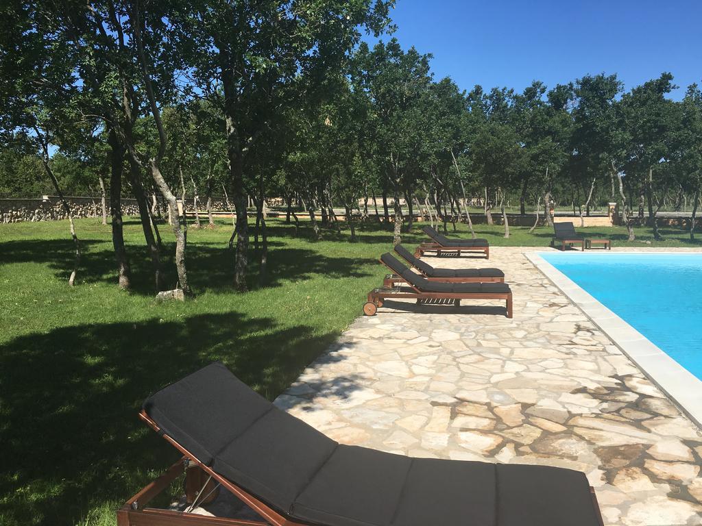Micanovi Dvori Mobile Home Village Zrmanja Obrovac Ngoại thất bức ảnh